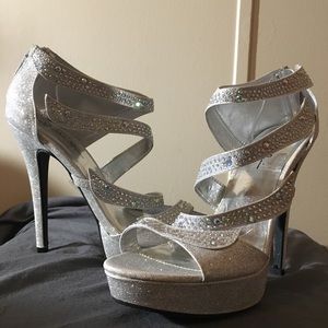 Prom Pumps ‼️👠